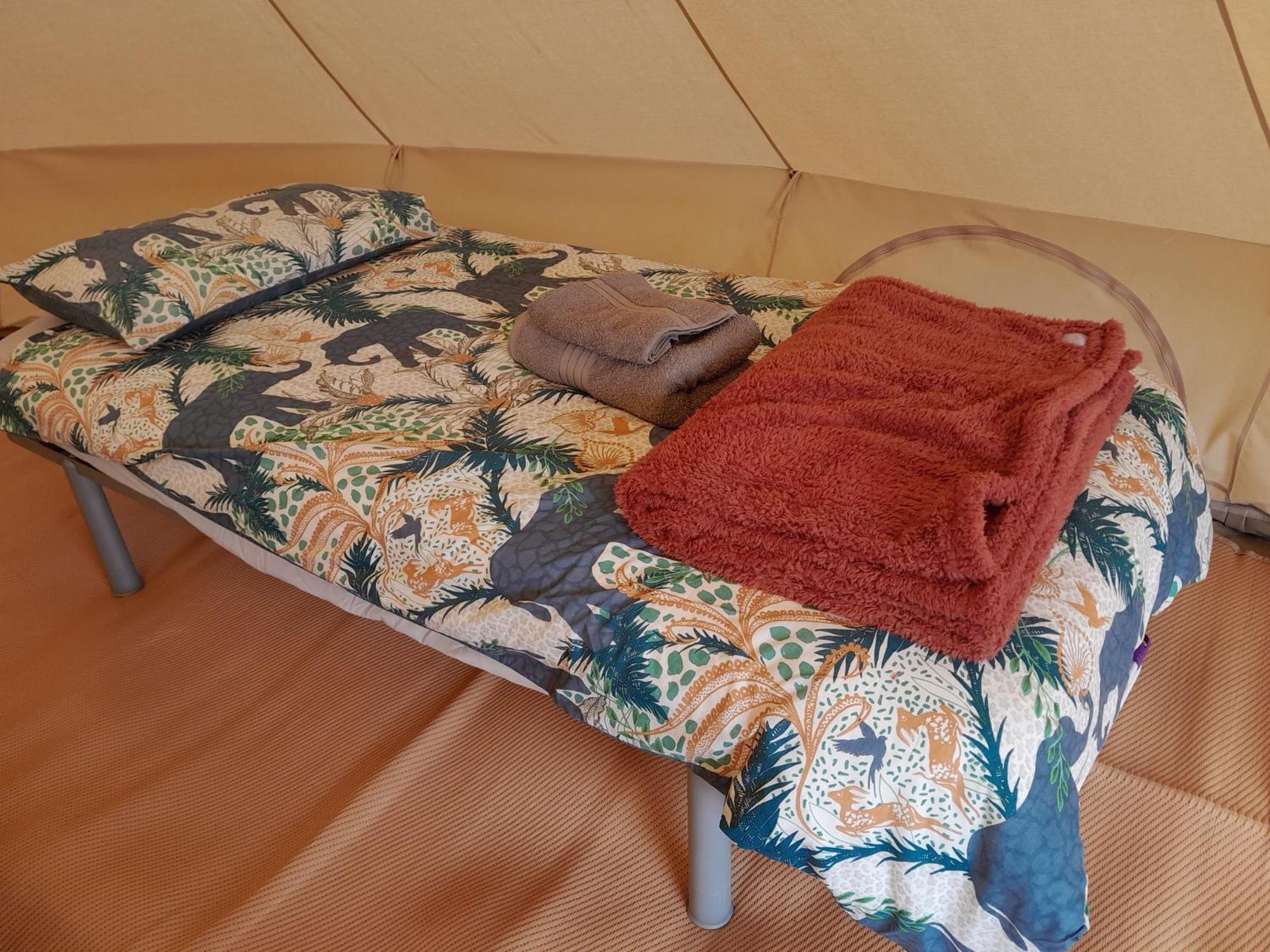 Cornish Skies Glamping Pool Dış mekan fotoğraf