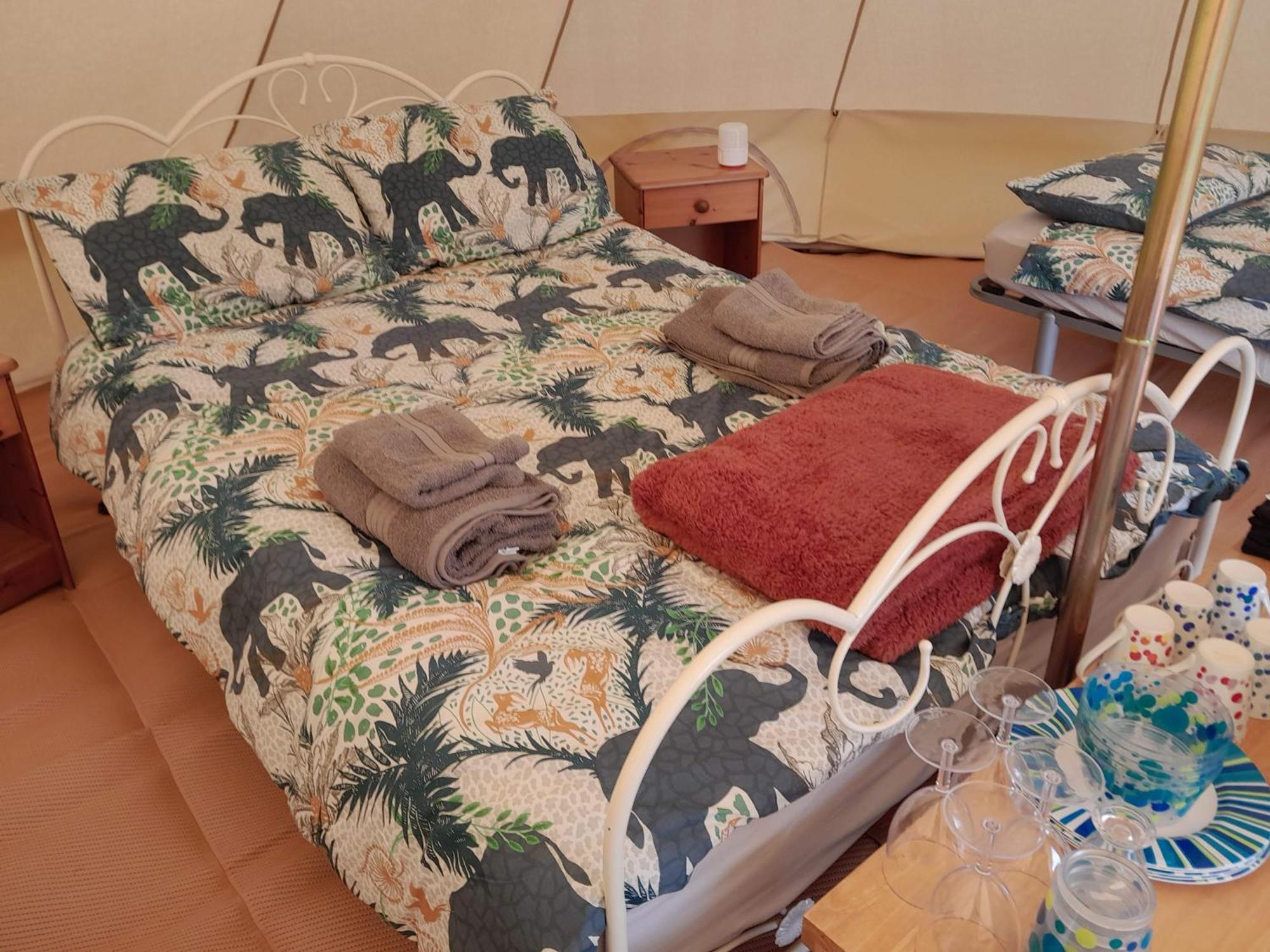 Cornish Skies Glamping Pool Dış mekan fotoğraf